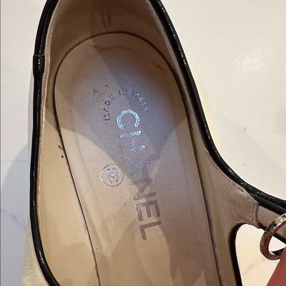 Chanel Mary Jane - Picture 6 of 6